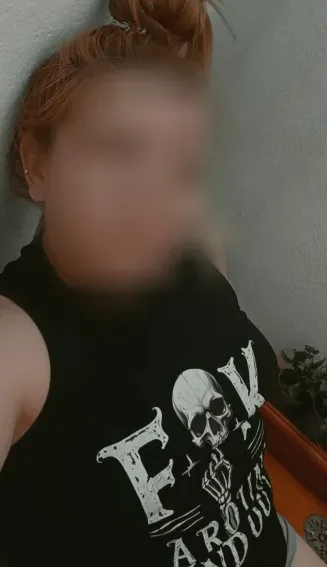 Amina, 35