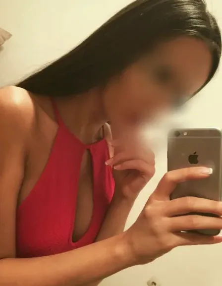 Elena, 29