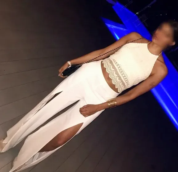Emina, 40