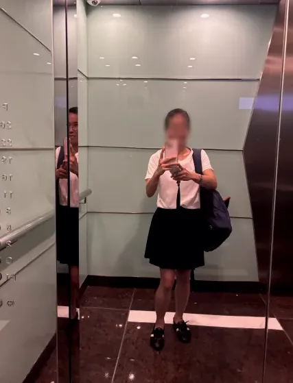 Michaela, 39