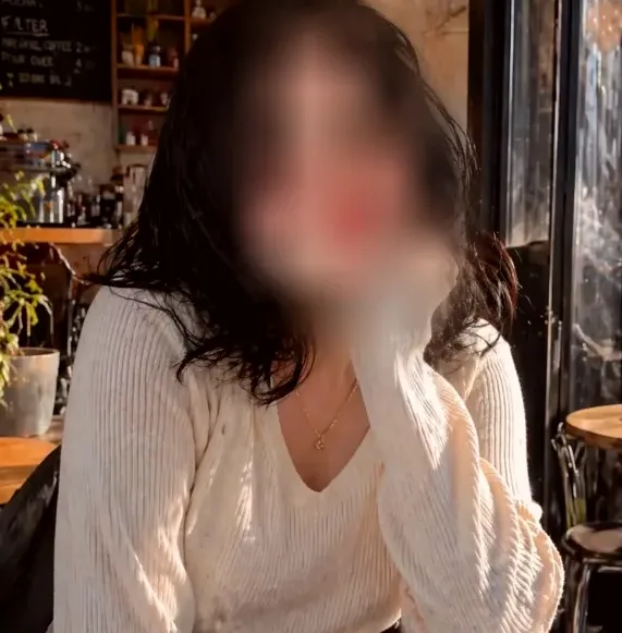 Nicole, 25