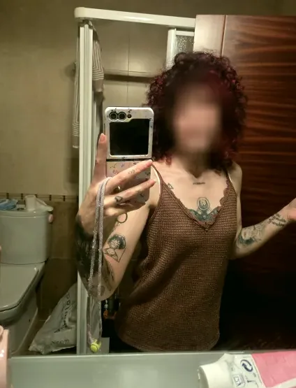 Nikolina, 36
