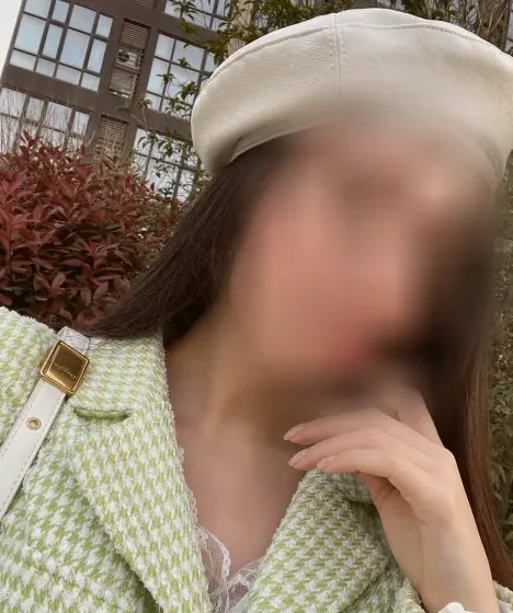 Paula, 39