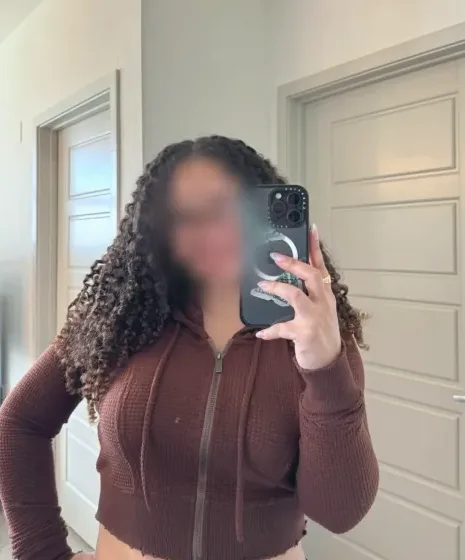 Rosa, 31