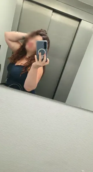 Sabrina, 34