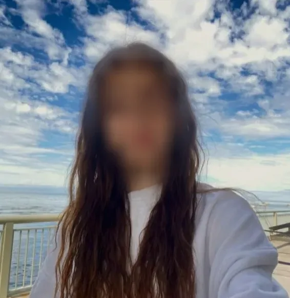 Selina, 27