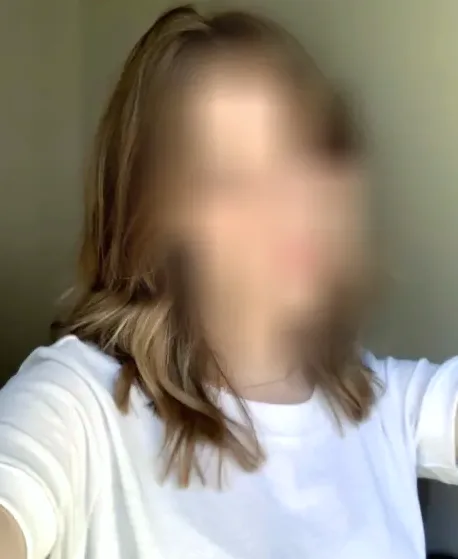 Vanessa, 28